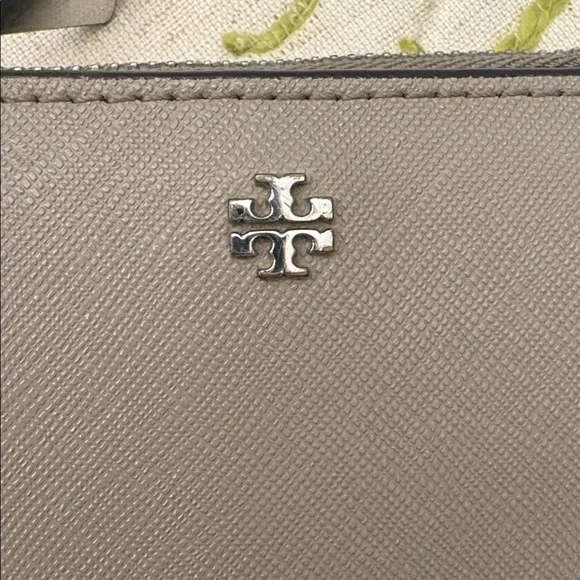 Tory Burch Taupe Wallet with Silver Logo - Picture 6 of 6